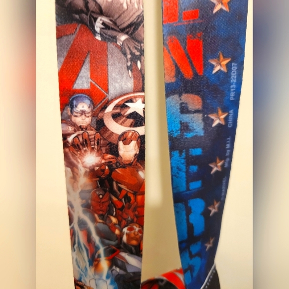 Marvel Adult's Avengers Assemble Lanyard - Picture 3 of 6